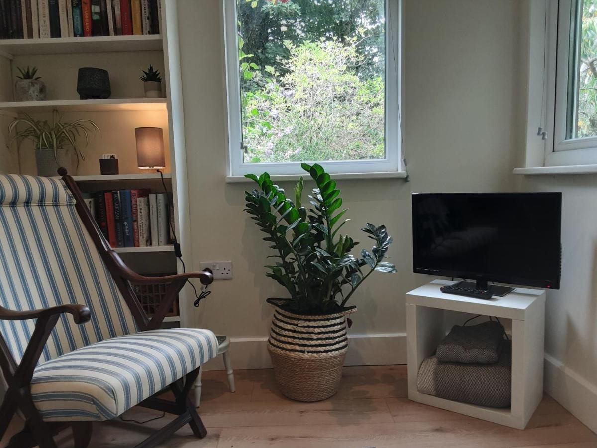 Tranquil Wood Cabin Set In A Beautiful Orchard Villa Penzance Eksteriør billede